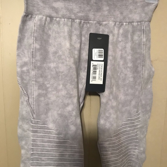 Boutique Leggings - Picture 2 of 5